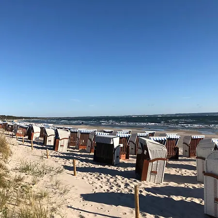 Ambienta - Meeresbrise Mit Strandkorb Am